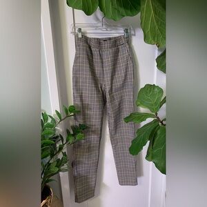 Plaid pants with pockets